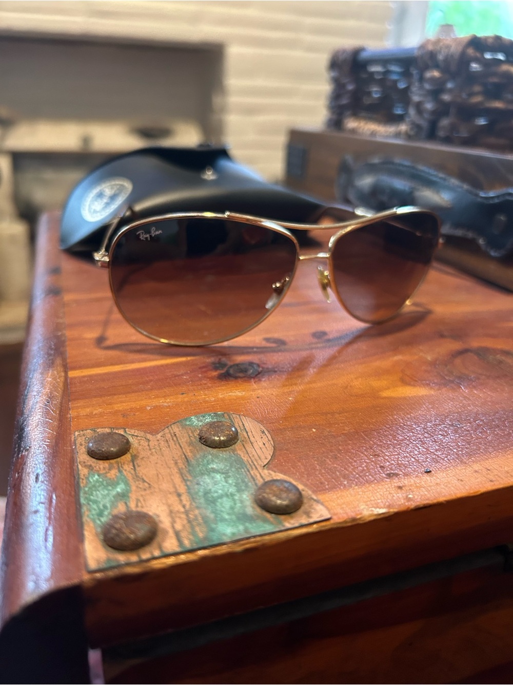Ray-Ban Mens Aviator Sunglasses Gold Metal Frame Brown Tinted Glass Lenses